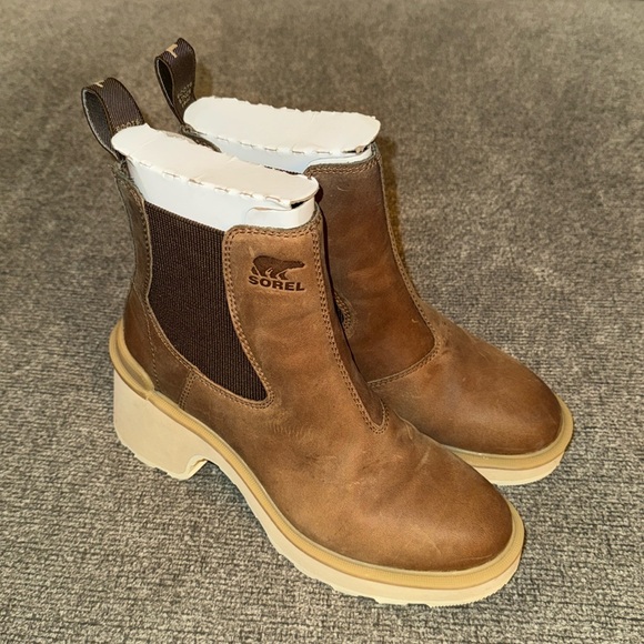 Sorel Chelsea Shoes - Picture 2 of 6